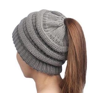 NWOT Messy Ponytail Beanie